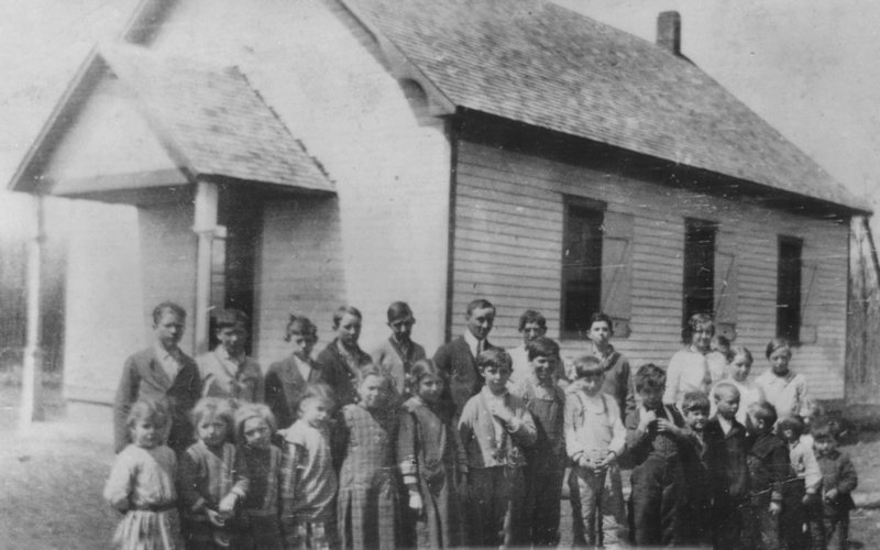 friendshipca1915800w.jpg